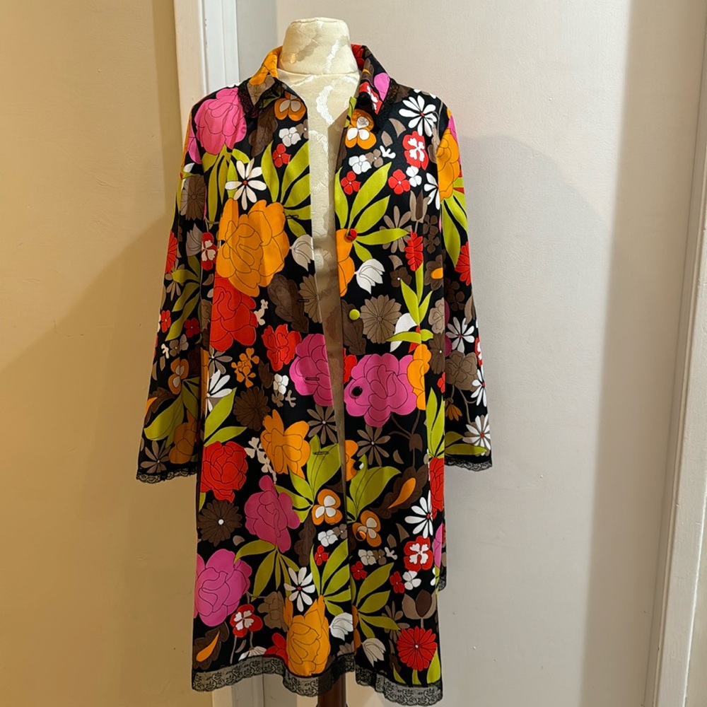 Vanity Fair Vintage Funky Vibrant Floral Button Up Nylon Cover Up Robe Jacket